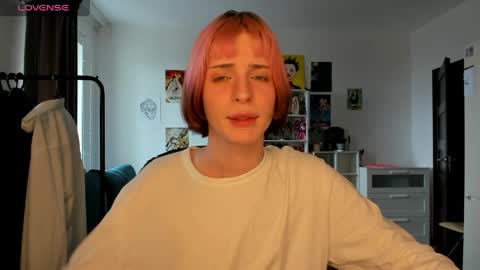 Snapshot of sweet_peach__ chatting on April 2026 01:08:02 PM kira online show from April 2026 01:08:02 PM