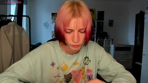 Snapshot of sweet_peach__ chatting on April 2026 11:22:02 AM kira online show from April 2026 11:22:02 AM