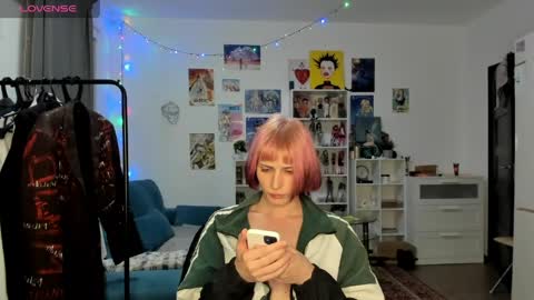 Snapshot of sweet_peach__ chatting on April 2026 09:39:33 PM kira online show from April 2026 09:39:33 PM