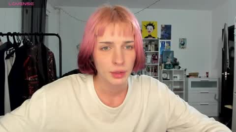 Snapshot of sweet_peach__ chatting on April 2026 10:02:02 PM kira online show from April 2026 10:02:02 PM