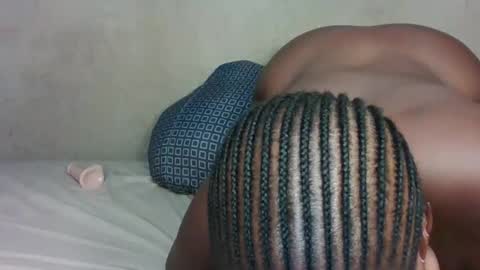 sweet_pie29 online show from April 2026 07:43:01 PM