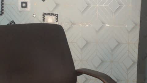 Nancy online show from December 2024 08:07:02 PM