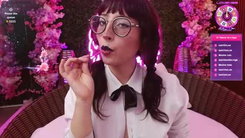 Roxanee online show from January 2026 02:09:02 PM