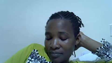 Snapshot of sweet_shari chatting on October 2025 03:46:01 PM Princess shari online show from October 2025 03:46:01 PM