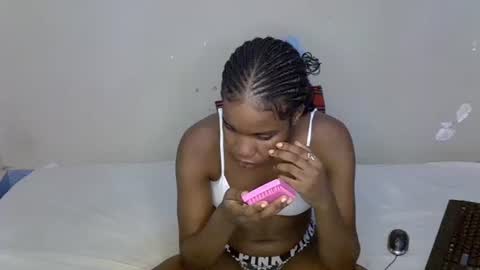 sweet_sheeee online show from April 2026 04:46:01 AM