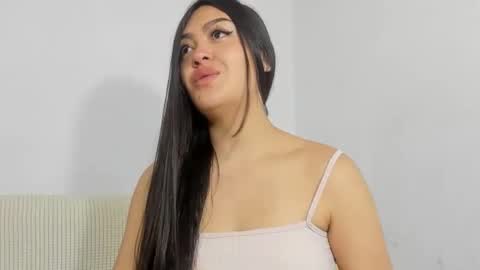 sweet_sophie_7 online show from December 2024 07:11:02 PM