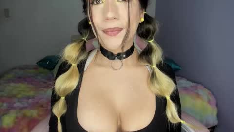 Snapshot of sweet_stephaniee chatting on October 2025 06:44:01 AM              online show from October 2025 06:44:01 AM