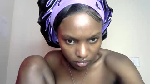 sweet_strawberina online show from May 2026 08:12:02 AM