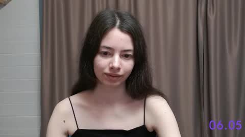 Snapshot of sweet_sweet_angel chatting on May 2026 09:25:02 AM Angel online show from May 2026 09:25:02 AM