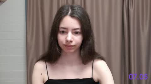 Snapshot of sweet_sweet_angel chatting on May 2026 09:25:01 AM Angel online show from May 2026 09:25:01 AM