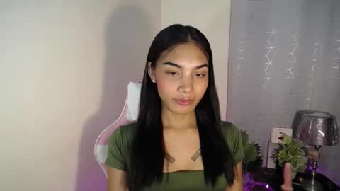 Snapshot of sweet_trishaxx chatting on November 2025 02:27:01 PM Trisha online show from November 2025 02:27:01 PM
