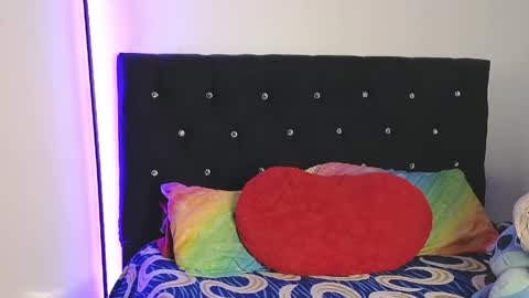  Sweet  online show from April 2026 01:28:01 AM