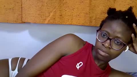 sweet_zarah online show from March 2026 06:47:02 PM