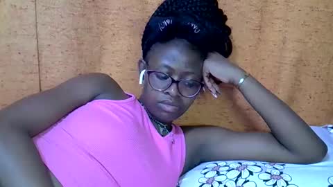 sweet_zarah online show from April 2026 06:44:02 PM