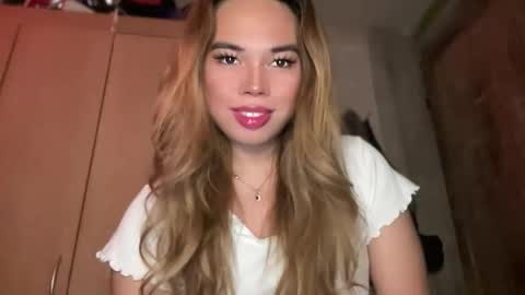 Snapshot of sweetalexa19 chatting on May 2026 03:35:01 AM alexa your one and only queen online show from May 2026 03:35:01 AM