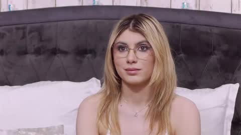 Snapshot of sweetanisia chatting on March 2026 08:26:33 AM Anisia online show from March 2026 08:26:33 AM