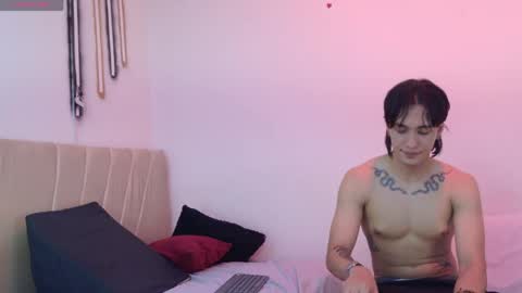 sweetauracouple online show from May 2026 04:04:02 PM