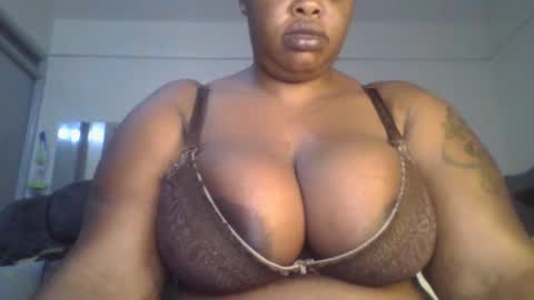 Snapshot of sweetbaby46 chatting on April 2026 03:40:02 AM sweetbaby46 online show from April 2026 03:40:02 AM