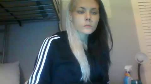 sweetbaby7911 online show from February 2026 09:06:02 AM