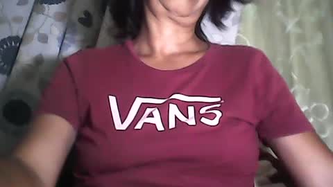 Snapshot of sweetbella24 chatting on July 2026 12:09:01 PM im anne online show from July 2026 12:09:01 PM