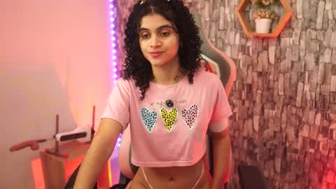 Snapshot of sweetbonii chatting on December 2025 07:33:02 PM Salom independent model online show from December 2025 07:33:02 PM