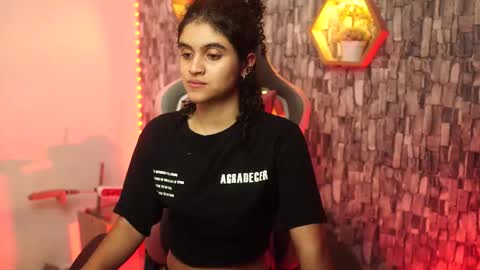 Snapshot of sweetbonii chatting on January 2026 04:49:02 AM Salom independent model online show from January 2026 04:49:02 AM