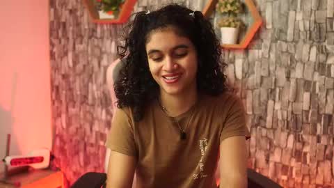 Salom independent model online show from March 2026 08:02:02 PM