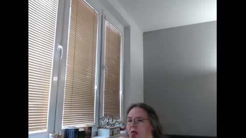 Sweetboobs85h online show from March 2026 08:21:02 AM