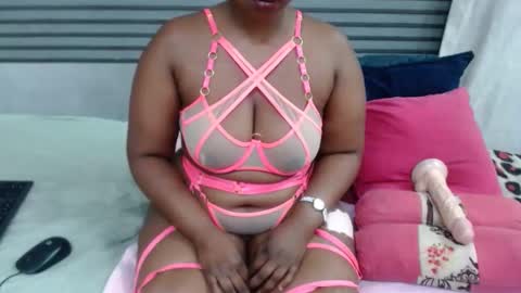 Snapshot of sweetcandypussy25 chatting on April 2026 11:09:01 PM queen online show from April 2026 11:09:01 PM