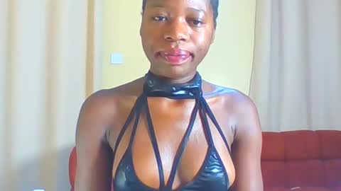 Snapshot of sweetcarry2 chatting on May 2026 07:27:01 AM sally online show from May 2026 07:27:01 AM