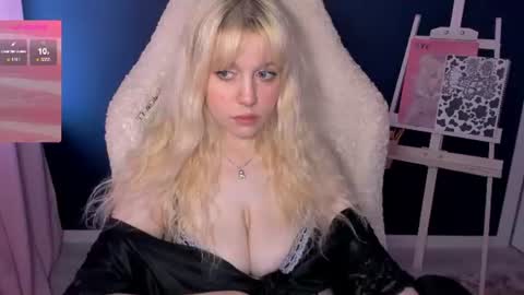 Snapshot of sweetcheecksmolly chatting on June 2026 04:09:02 PM Lisa online show from June 2026 04:09:02 PM