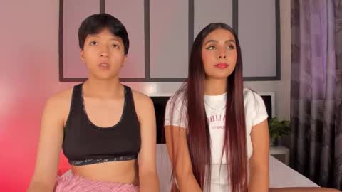 Snapshot of sweetcoupple chatting on December 2025 09:35:01 PM Eva Short hair girl - Victoria Long red hair online show from December 2025 09:35:01 PM