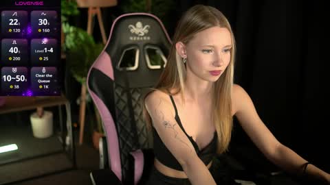 Snapshot of sweetdaisy_me chatting on April 2026 03:53:02 PM Lina online show from April 2026 03:53:02 PM