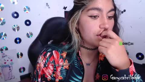 Abril online show from March 2025 06:43:01 PM