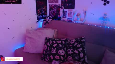 Abril online show from October 2025 03:30:02 PM