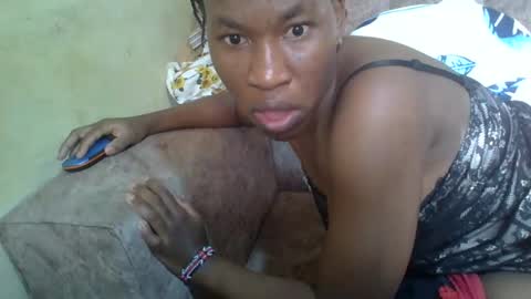 sweetdiva2012 online show from February 2025 04:57:01 AM