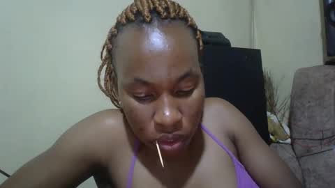 sweetdiva2012 online show from September 2025 07:48:01 PM