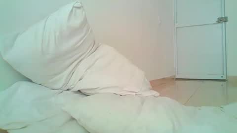 Snapshot of sweetdoll6 chatting on May 2026 02:25:01 PM Sweet Doll online show from May 2026 02:25:01 PM