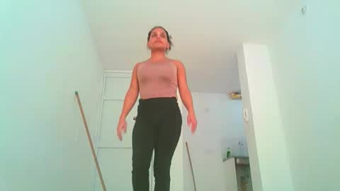 Snapshot of sweetdoll6 chatting on June 2026 08:33:02 PM Sweet Doll online show from June 2026 08:33:02 PM