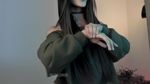 Bella online show from February 2025 06:37:01 PM