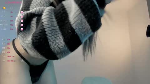 Bella online show from February 2025 07:03:02 PM