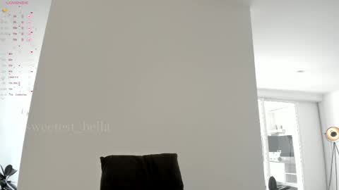 Snapshot of sweetest_bella chatting on April 2026 09:23:01 PM Bella online show from April 2026 09:23:01 PM