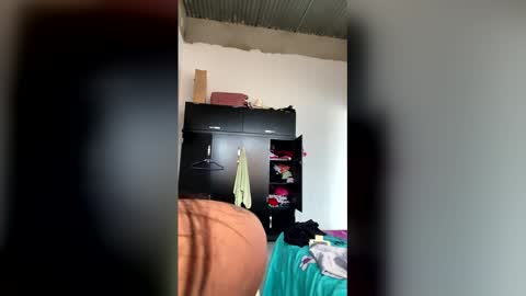 sweetest_sunflower online show from May 2026 01:41:01 PM