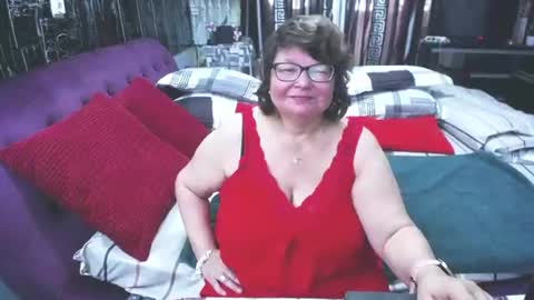 sweetestmilf4you online show from June 2026 01:24:02 PM