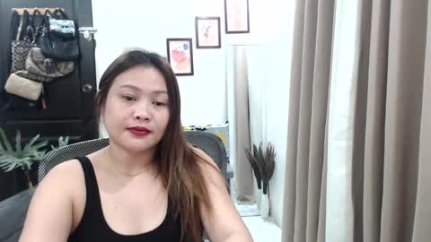 Snapshot of sweetestsmile_ chatting on December 2024 04:00:01 AM Khaye online show from December 2024 04:00:01 AM