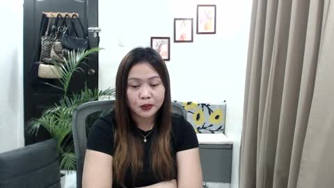 Snapshot of sweetestsmile_ chatting on January 2025 02:18:01 AM Khaye online show from January 2025 02:18:01 AM