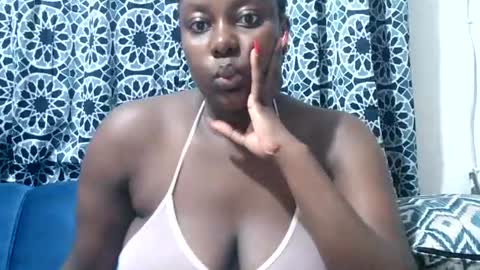 Snapshot of sweetgal11 chatting on June 2026 02:18:02 AM sweetgal11 online show from June 2026 02:18:02 AM