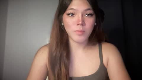 Ayesha online show from November 2025 01:52:02 AM