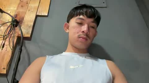 Snapshot of sweetguy102103 chatting on March 2026 11:15:02 AM khrayan online show from March 2026 11:15:02 AM