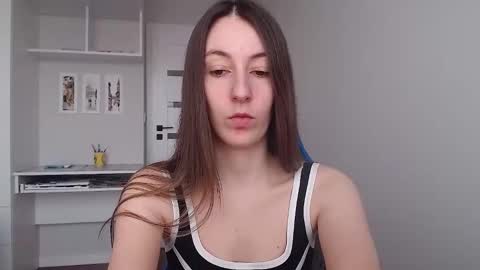 Emma  online show from February 2026 09:54:01 AM